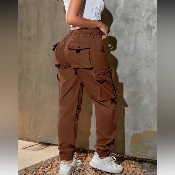 🦋2 For $50🦋Brown Cargo Pants with Zip Pockets - Picture 2 of 6